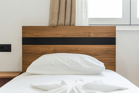 Bedroom details