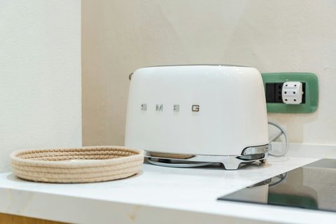 Fully-equipped kitchen 2 details