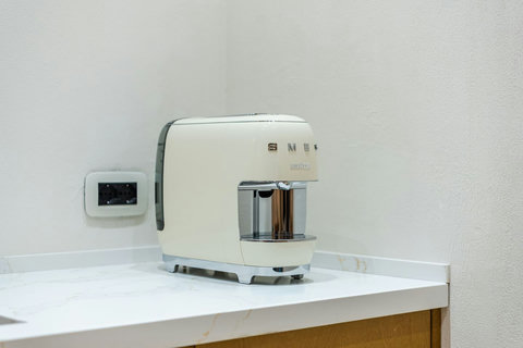 Fully-equipped kitchen 2 details