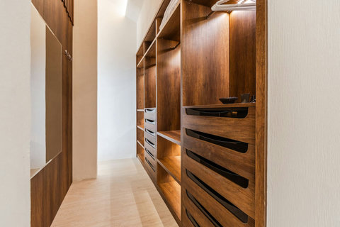 Bedroom 2 details (wardrobe)