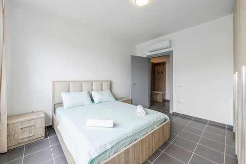 Bedroom with a double bed