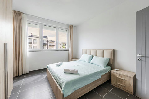 Bedroom with a double bed