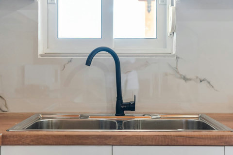 Fully-equipped kitchen details