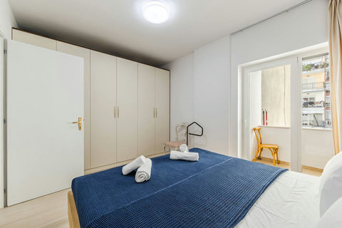 Bedroom with a double bed