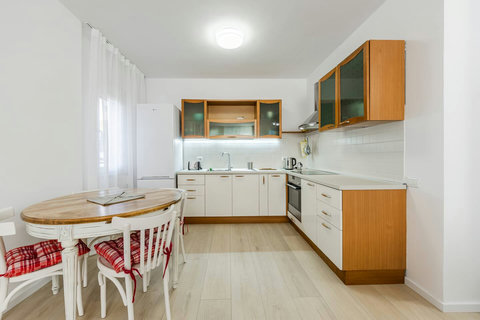 Fully-equipped kitchen