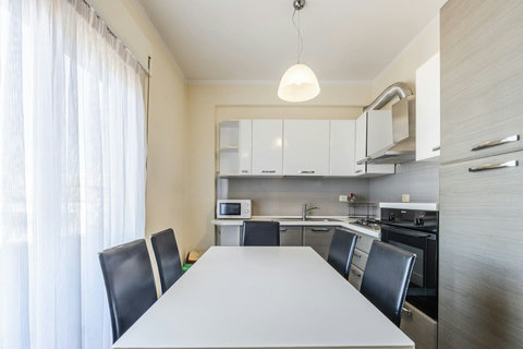 Fully-equipped kitchen