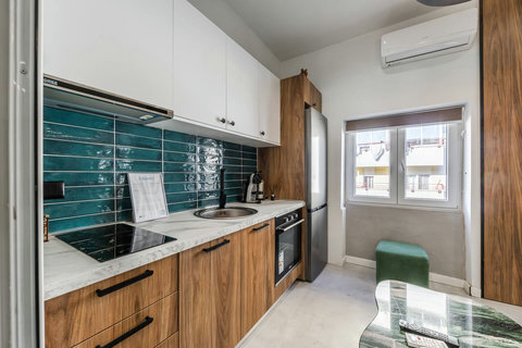 Fully-equipped kitchen