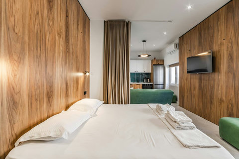 Bedroom with a double bed