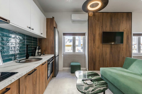 Fully-equipped kitchen