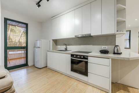 Fully-equipped kitchen