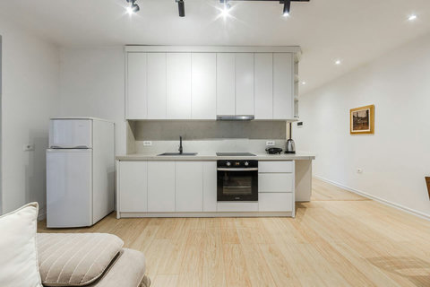 Fully-equipped kitchen