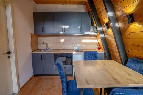 Fully-equipped kitchen and dining area