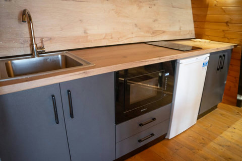 Fully-equipped kitchen details