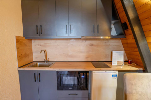 Fully-equipped kitchen