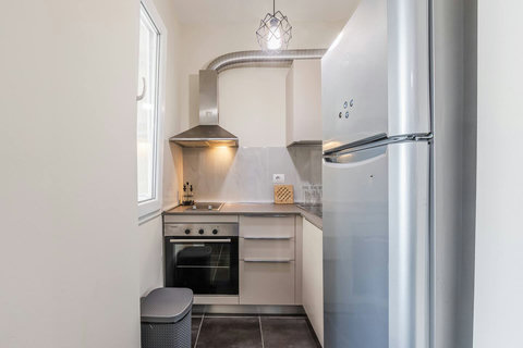 Fully-equipped kitchen