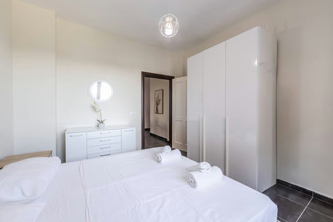 Bedroom with a double bed