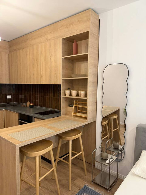 Dining area and fully-equipped kitchen