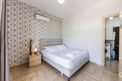 Bedroom with a double bed