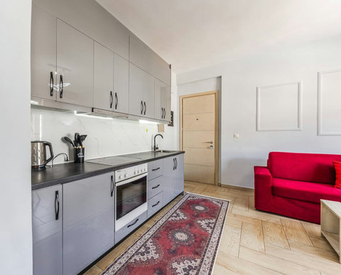 Fully-equipped kitchen