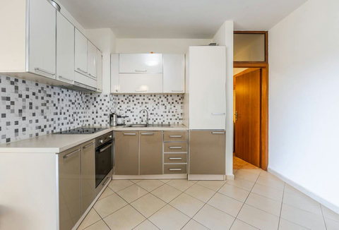 Fully-equipped kitchen