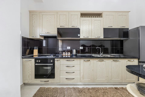 Fully-equipped kitchen