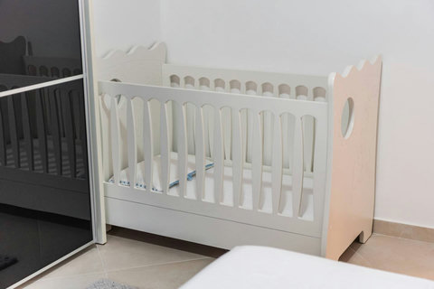 Baby crib