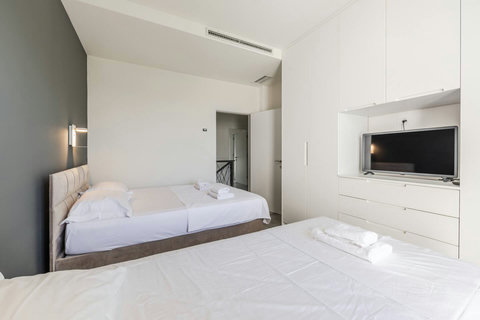 Bedroom 3 with a double and a single bed (First floor)