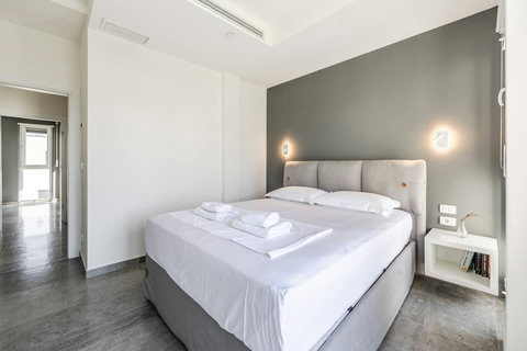 Bedroom 4 with a double bed (First floor)