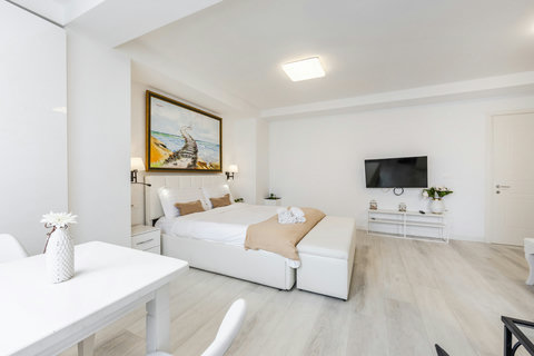 Bedroom with a double bed