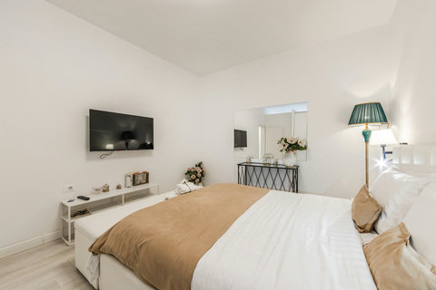 Bedroom with a double bed