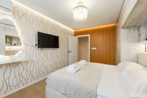 Bedroom with a double bed