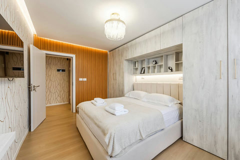 Bedroom with a double bed