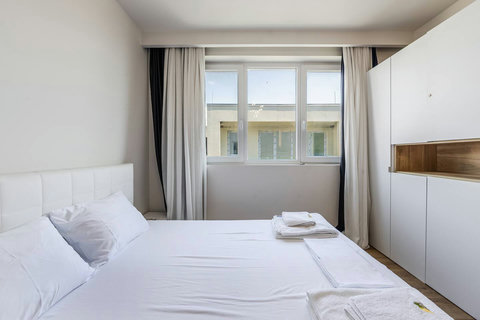 Bedroom with a double and a bunk bed