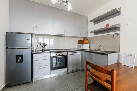 Fully-equipped kitchen