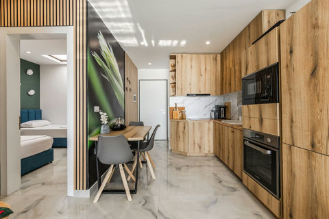 Fully-equipped kitchen and dining area