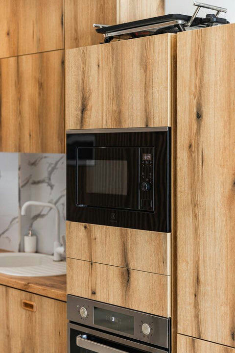 Fully-equipped kitchen details