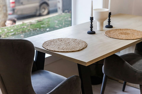 Dining area details