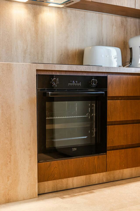 Fully-equipped kitchen details