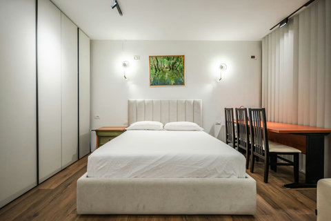 Bedroom with a double bed