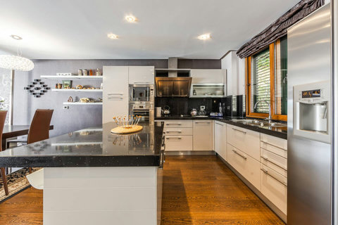 Fully-equipped kitchen