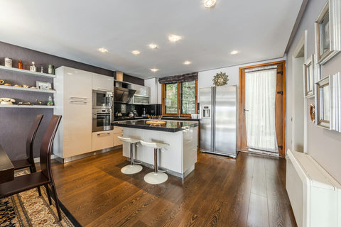 Fully-equipped kitchen