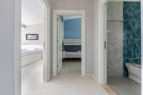 Hallway (First floor)