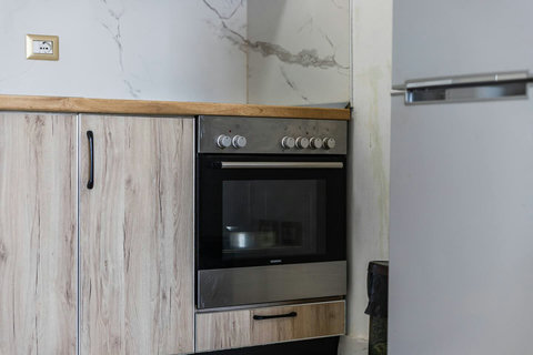 Fully-equipped kitchen details