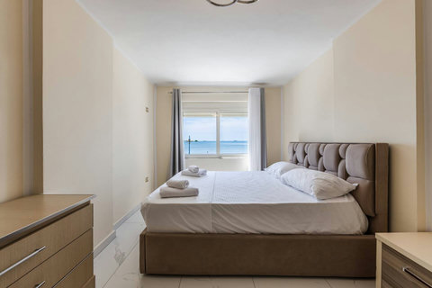 Bedroom with a double bed