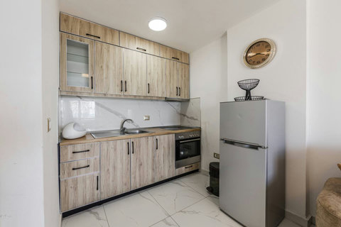 Fully-equipped kitchen