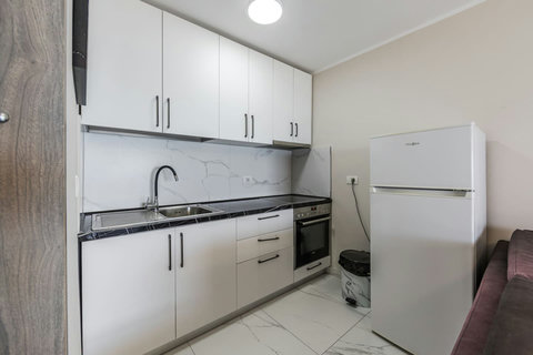 Fully-equipped kitchen