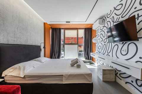 Bedroom with a double bed