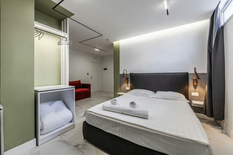 Bedroom with a double bed