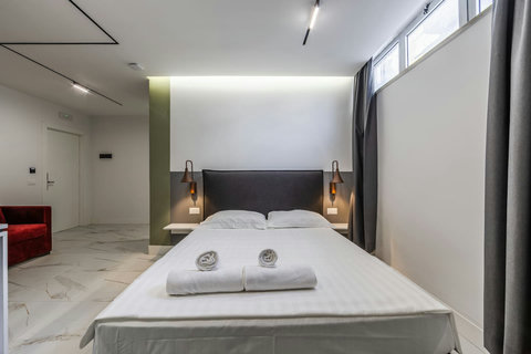 Bedroom with a double bed