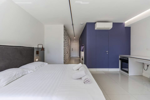 Bedroom with a double bed